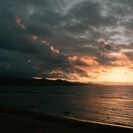 Luxury Beachfront Penthouse With Stunning Views Apartment *