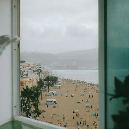 Luxury Beachfront Penthouse With Stunning Views Apartmán