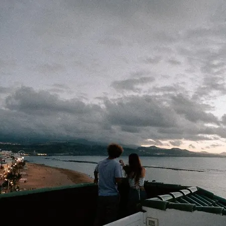 Luxury Beachfront Penthouse With Stunning Views Apartmán