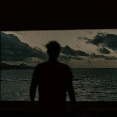 Luxury Beachfront Penthouse With Stunning Views Apartmán