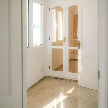 Apartmán Luxury Beachfront Penthouse With Stunning Views