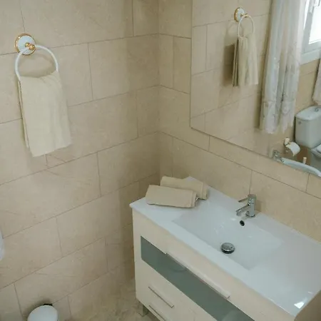 Luxury Beachfront Penthouse With Stunning Views Appartement *