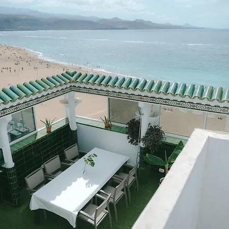 Διαμέρισμα Luxury Beachfront Penthouse With Stunning Views
