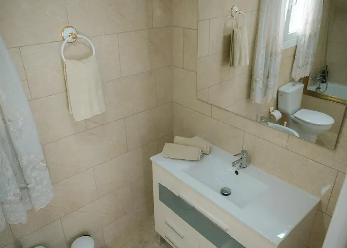 Apartament Luxury Beachfront Penthouse With Stunning Views *