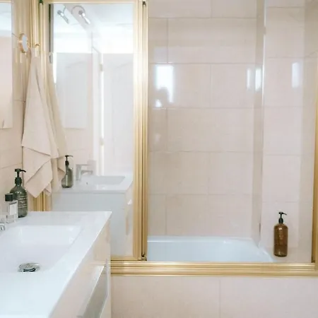 Luxury Beachfront Penthouse With Stunning Views Appartement *