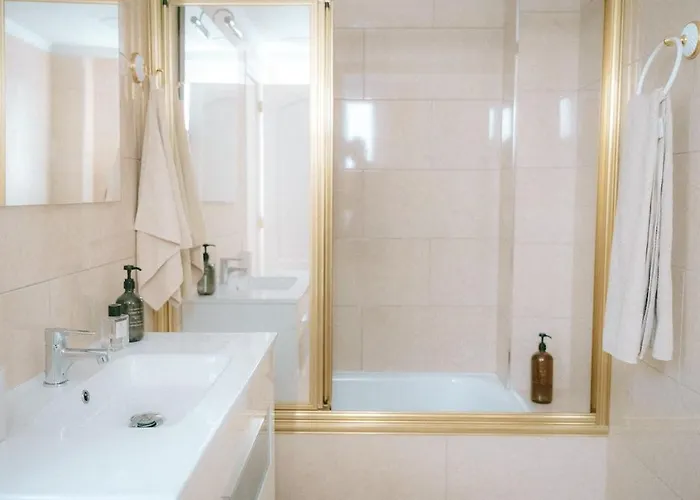 Luxury Beachfront Penthouse With Stunning Views Appartement *